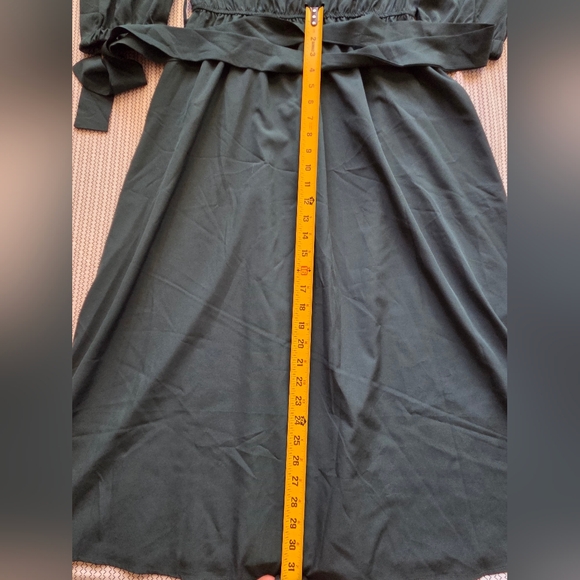 Womens Green Round Neck Full Length Long Sleeve Dress Size Medium - Picture 10 of 14